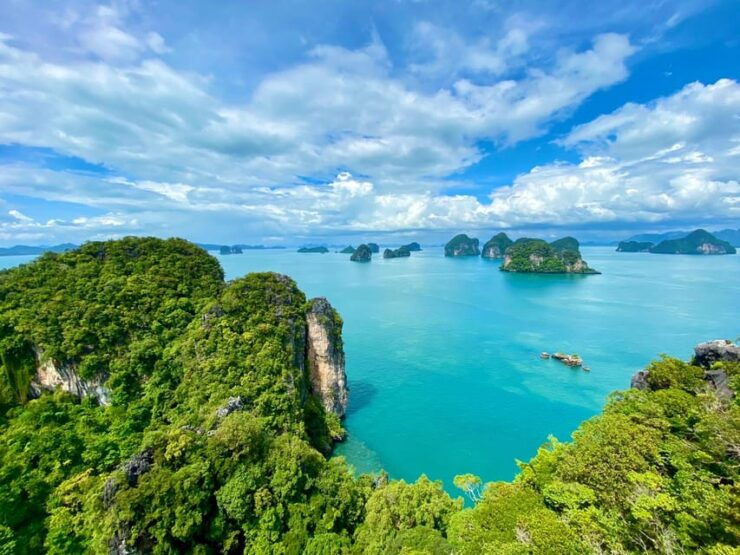From Krabi: Hong Islands Day Trip by Speedboat With Lunch - Itinerary Highlights
