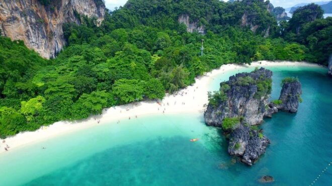 From Krabi: Hong Islands Day Trip by Speedboat With Lunch - Experience and Activities