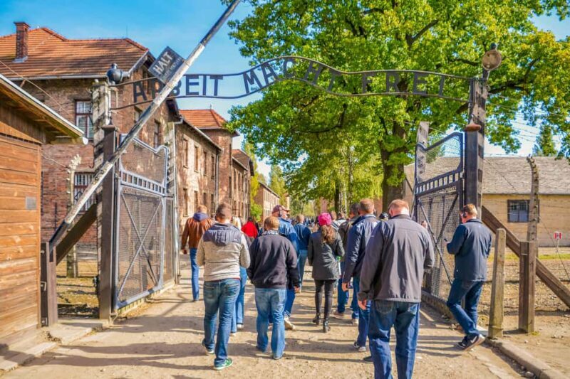 From Krakow: Auschwitz-Birkenau Day Tour with Pickup - A Closer Look at the Auschwitz-Birkenau Day Tour