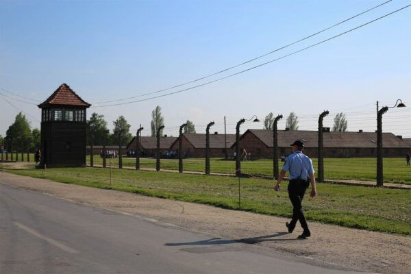 From Krakow: Auschwitz Birkenau Small Group Tour With Pickup - Tour Duration and Pricing