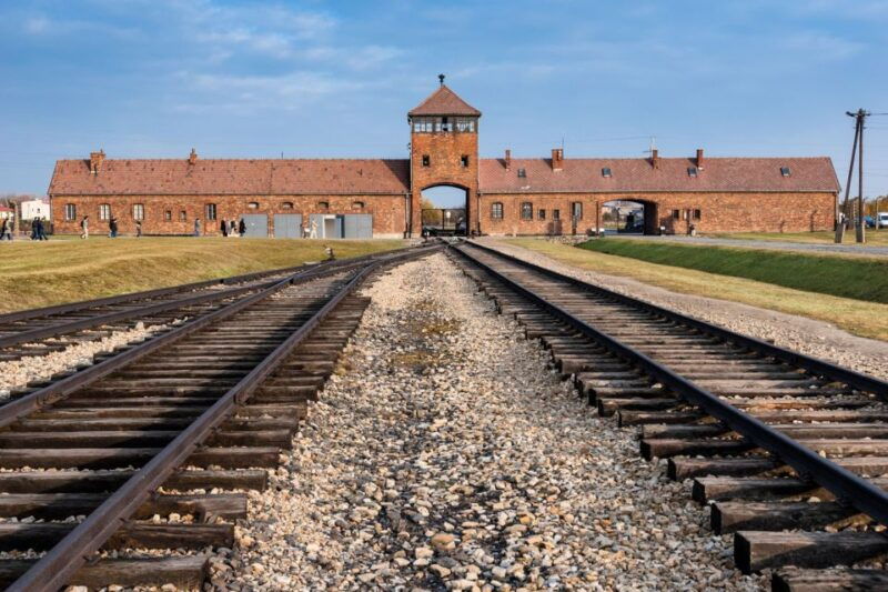 From Krakow: Auschwitz-Birkenau Tour - A Closer Look at the Auschwitz-Birkenau Guided Tour from Krakow