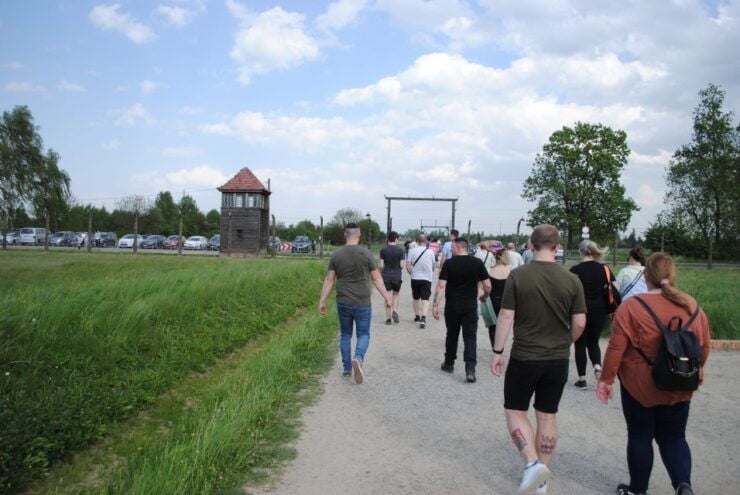 From Krakow: Auschwitz-Birkenau Tour With a Licensed Guide - Participant Information
