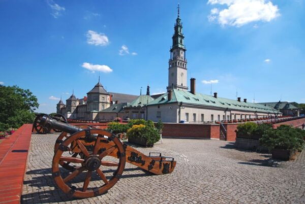 From Krakow: Black Madonna Sanctuary of Częstochowa Day Tour - Important Traveler Information