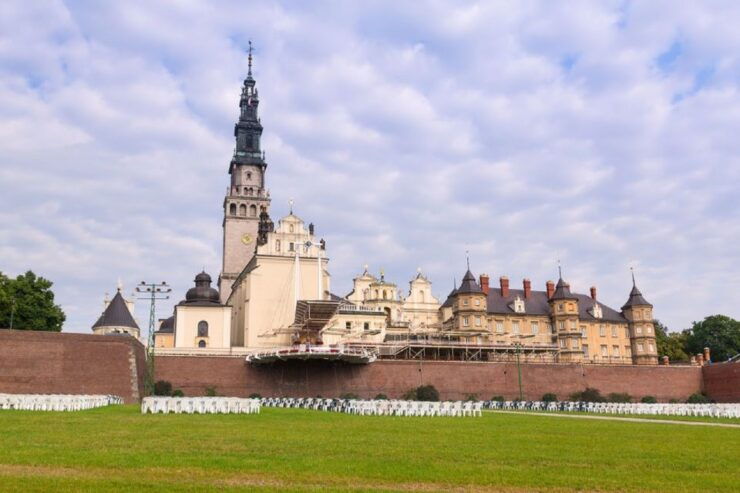 From Kraków: Częstochowa & Łagiewniki Pilgrim Sites Tour - Tour Details