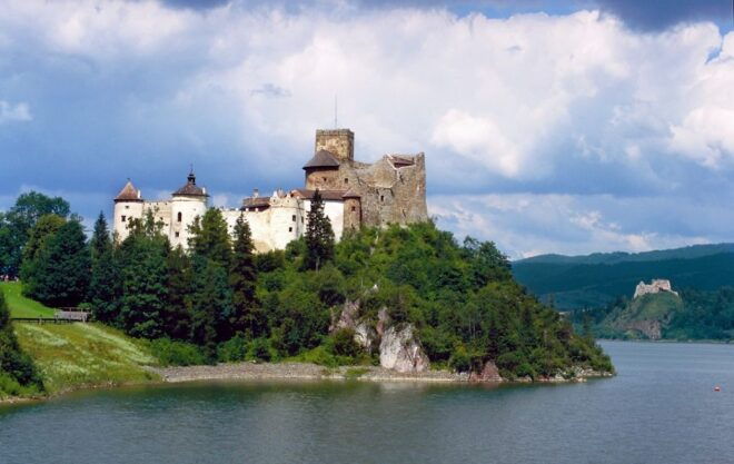 From Krakow: Dunajec River Gorge Wooden Raft River Cruise - Pricing and Cancellation