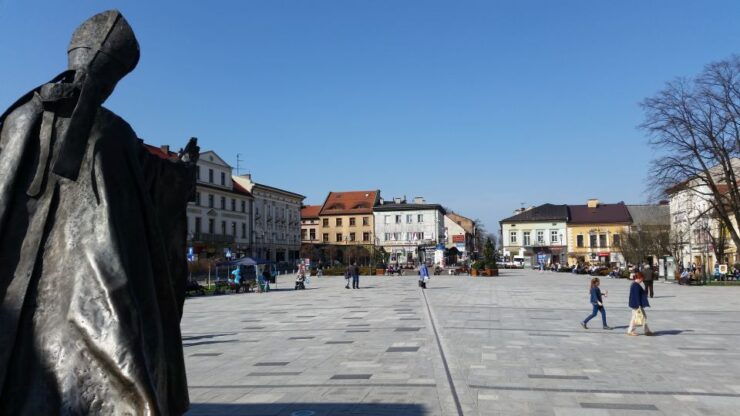 From Krakow: Full-Day Wadowice & Czestochowa Tour - Experience Highlights