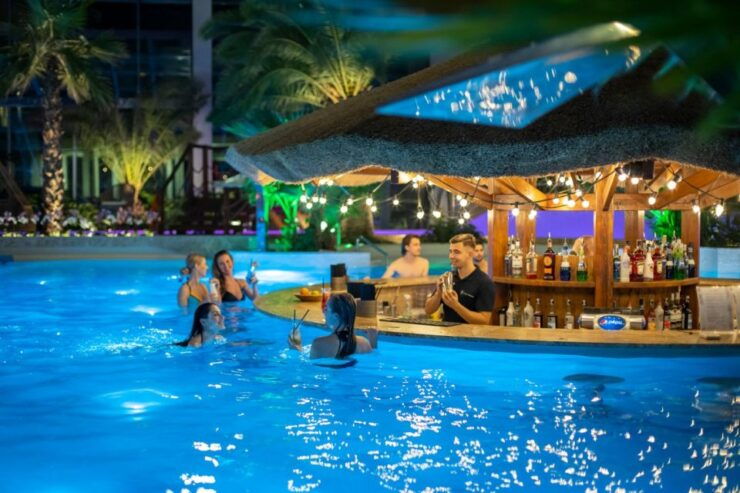 From Krakow: Tropical Pools Binkowski Resort - Host Services