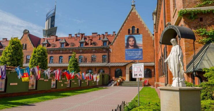 From Krakow: Wadowice & Sanctuary of Divine Mercy Tour - Tour Booking and Cancellation Policies