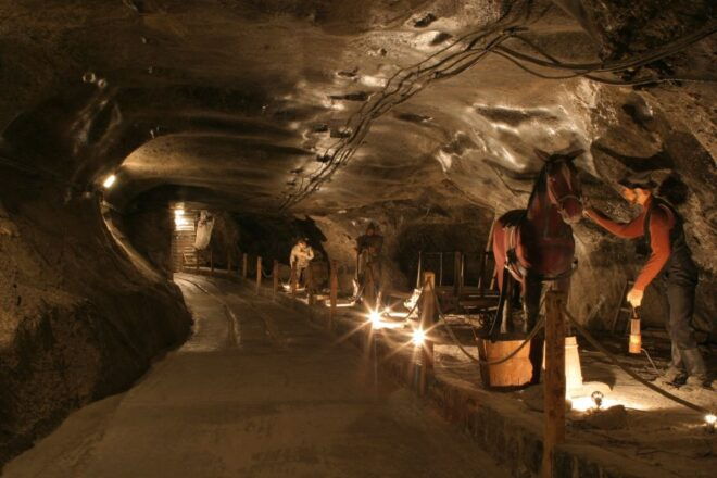 From Krakow: Wieliczka Salt Mine Classic Tour With Guide - Tour Experience