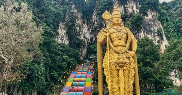 From Kuala Lumpur: Batu Caves and Firefly Watching Tour - Hindu Temples of Batu Caves