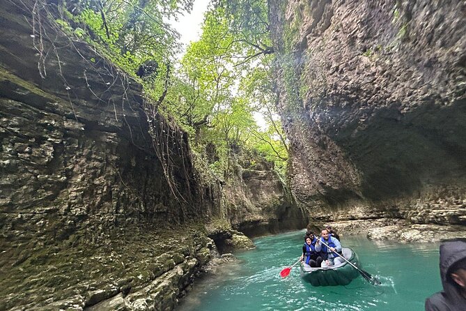 From Kutaisi: Canyons and Caves Tour With Transfer to Tbilisi - Itinerary Highlights