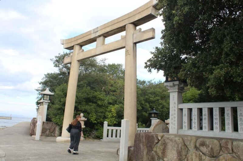 From Kyoto: Relaxing Island Exploration, Local Seafood Lunch - Free Time at Ieshima Shrine and Surroundings