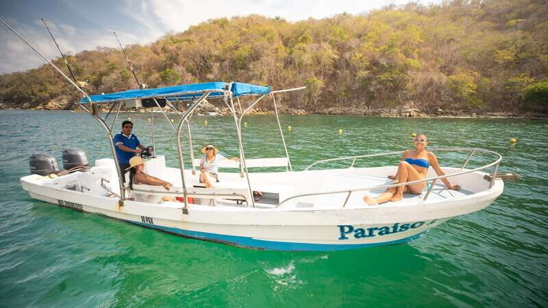 From La Crucecita: Private Huatulco 7 or 5 Bays Boat Trip - Who Should Book This Tour?