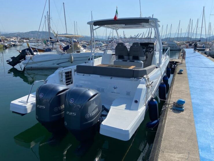 From La Spezia: 5 Terre Private Boat Tour (Lunch and Drinks) - Experience Highlights