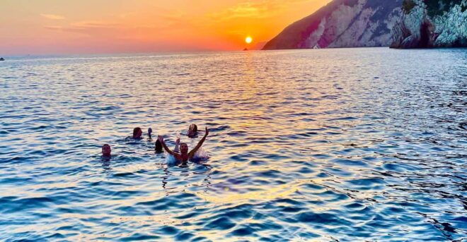 From La Spezia: Cinque Terre Boat Tour With Food & Drinks - Highlights of the Boat Tour