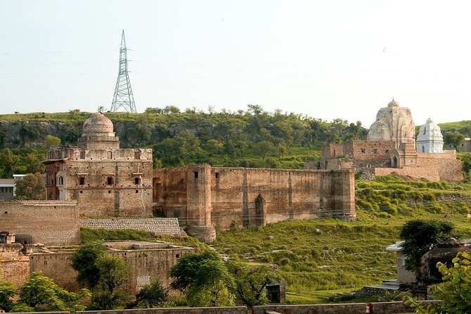 From Lahore: Katas Raj Temple, Khewra Salt Mines & Kalar Kahar Day Trip - Good To Know