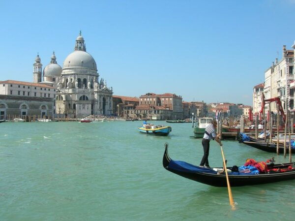 From Lake Garda: Venice Full-Day Tour (from August 1st) - The Sum Up