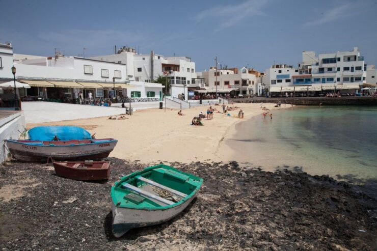 From Lanzarote: Day Trip to Fuerteventura and Corralejo - Highlights