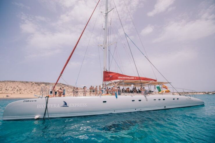 From Lanzarote: Sailing Day Trip Around La Graciosa - Activity Details
