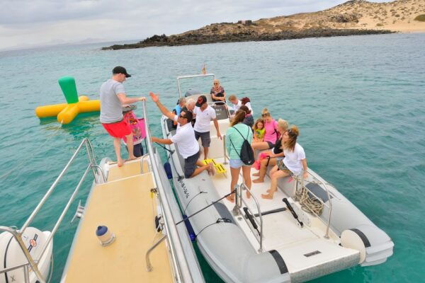 From Lanzarote: Sailing Day Trip Around La Graciosa - Review 1