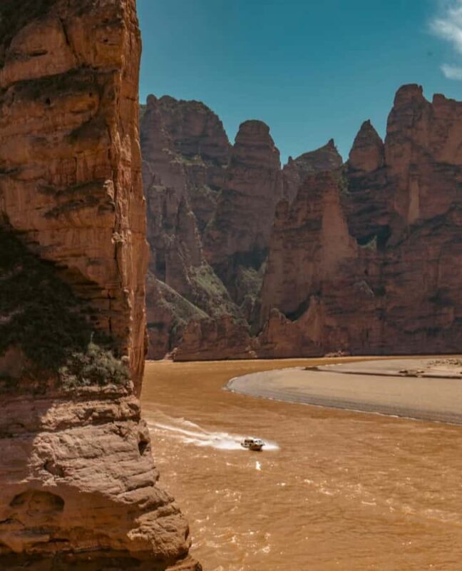 From Lanzhou: Yellow River Confluence & Temple Grottoes - A quick intro