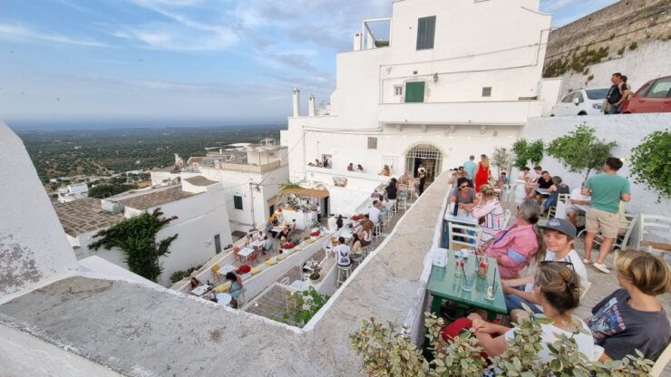 From Lecce: Alberobello, Locorotondo, Ostuni. Tasting Included. - Alberobello: Trulli Homes and History