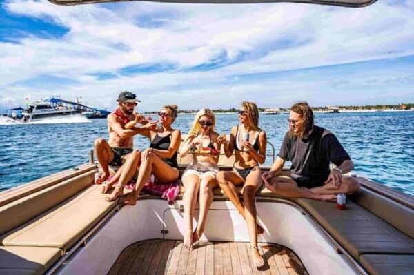 From Lembongan: Private Boat Snorkeling 4 Spots Nusa Penida - What to Bring