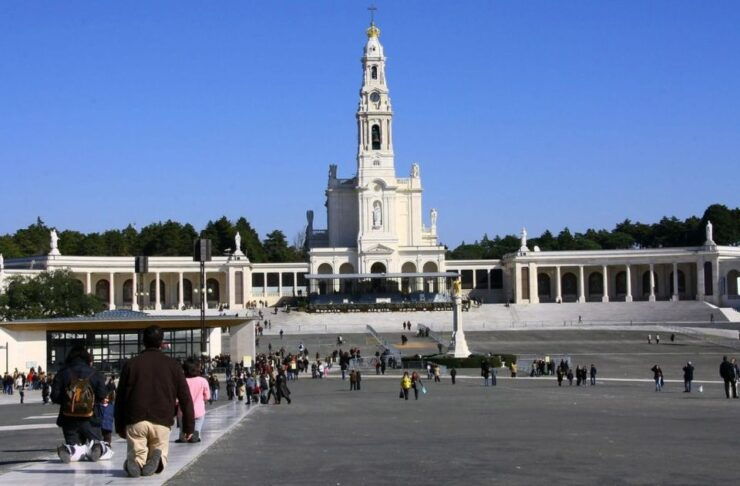 From Lisboa: Day Tour to Fatima, Nazaré and Obidos - Highlights