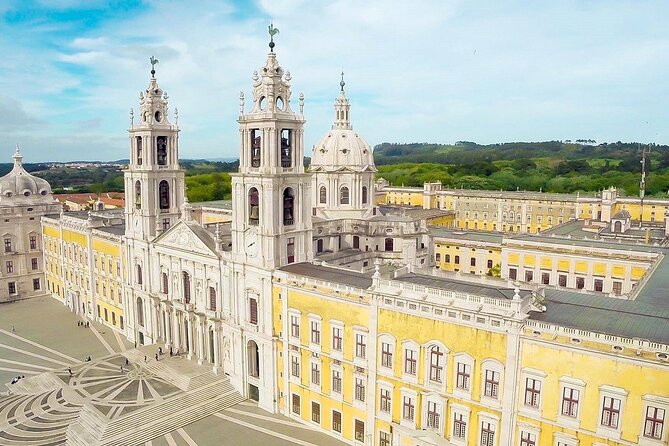 From Lisboa: Mafra, Ericeira & Queluz Small-Group Full Day Tour - Meeting and Pickup Information