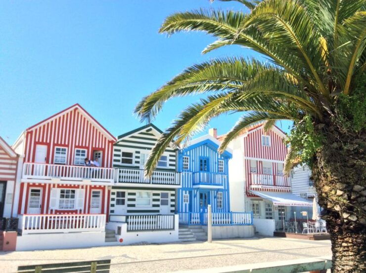 From Lisbon: Aveiro, Moliceiro Boat and Coimbra Tour - Aveiro City Exploration