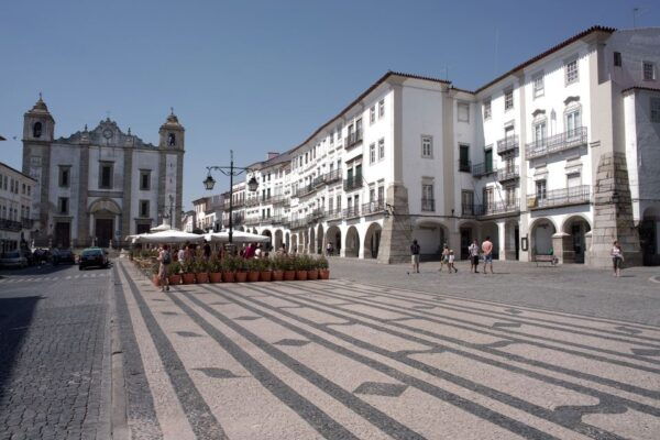 From Lisbon: Évora and Monsaraz Day Tour With Wine Tasting - Location and Product ID
