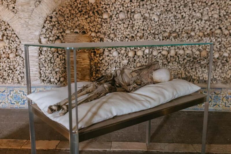 From Lisbon: Évora and Monsaraz with Alentejo Wine Tasting - Exploring Évora: A UNESCO Jewel