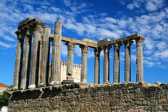 From Lisbon: Évora & Monsaraz Full-Day Group Tour - Tour Highlights