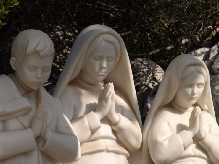 From Lisbon: Fátima and the Three Little Shepherds House - Overview of Fátima and the Three Little Shepherds