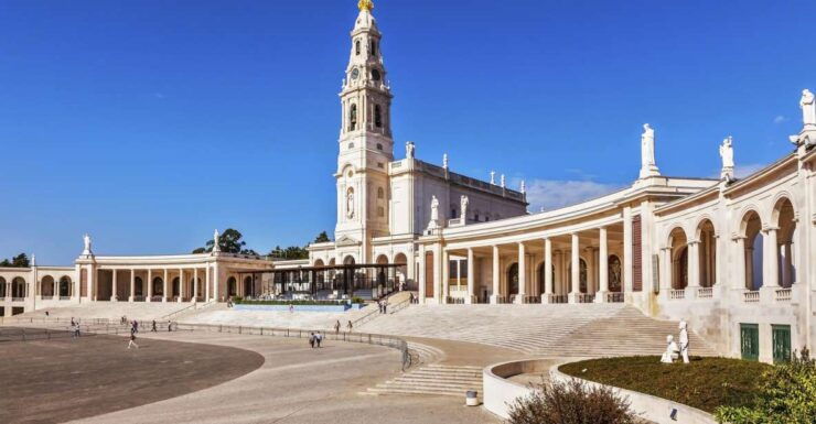 From Lisbon: Fátima, Batalha, Nazaré and Óbidos Day Tour - Cancellation Policy and Pickup Details