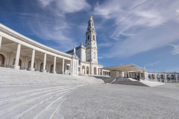 From Lisbon: Fatima, Nazaré, Batalha and Óbidos Tour - Frequently Asked Questions