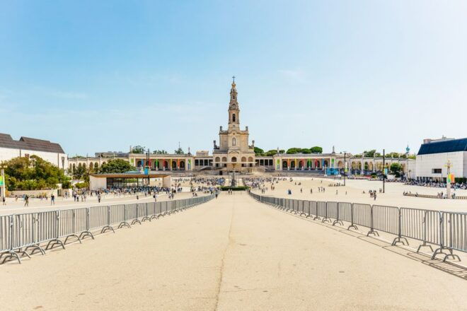 From Lisbon: Fatima, Obidos, Batalha and Nazaré Group Tour - Booking and Cancellation Information