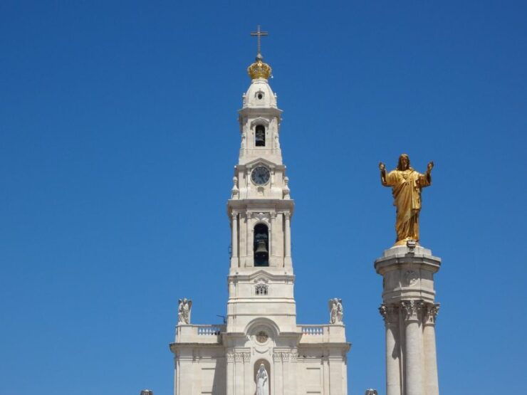 From Lisbon: Fátima Self-Guided History Tour - Tour Experience