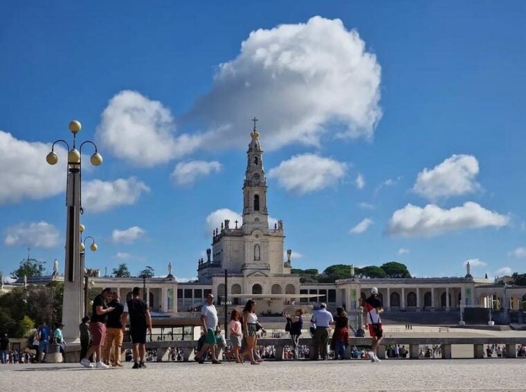 From Lisbon: Guided tour of Fátima, Nazaré and Óbidos - The Sum Up
