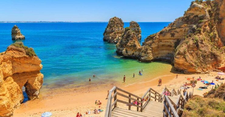 From Lisbon: Lisbon Transfer To/ From Lagos - Flexible Booking Options Available