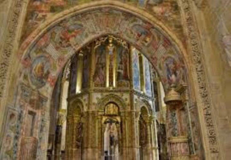 From Lisbon: Medieval Tour, Batalha, Tomar, Alcobaça, Óbidos - FAQs