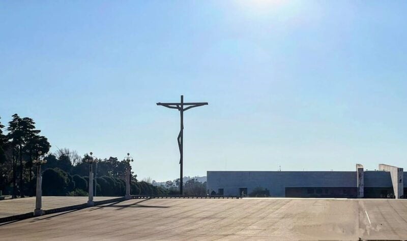 From Lisbon: Nazaré, Fátima, and Batalha Day Trip - Why This Tour is Worth Considering
