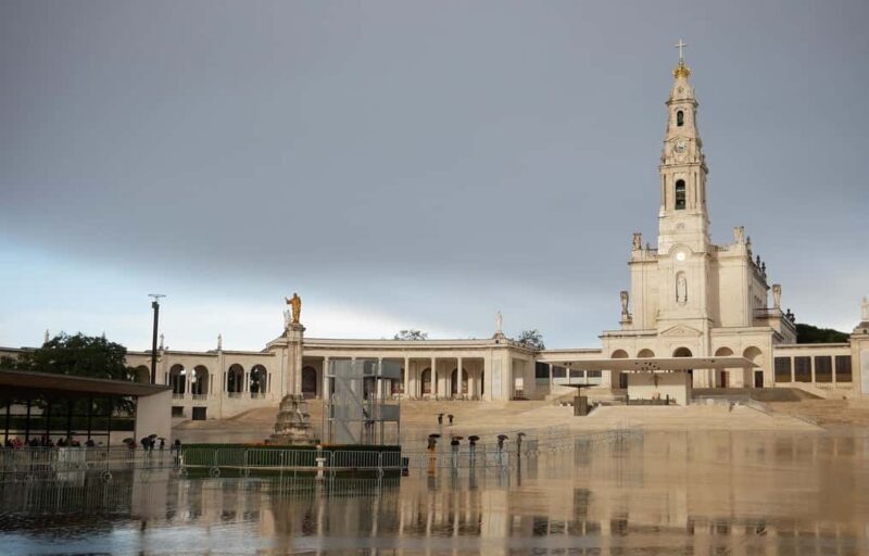 From Lisbon: Óbidos, Nazaré, and Fátima Day Trip - A Closer Look at the Itinerary and Highlights