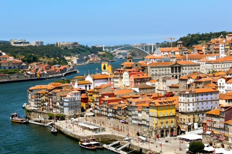 From Lisbon: Private Porto Tour with Wine Tasting in Gaia - An Introduction to the Porto Day Trip