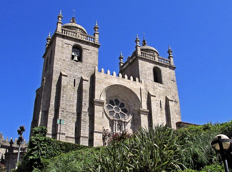 From Lisbon: Private Porto Tour with Wine Tasting in Gaia - Flexibility and Personalization