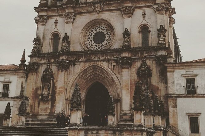 From Lisbon: Private Tour Fátima, Batalha, Nazaré, Óbidos - Discovering Óbidos Town