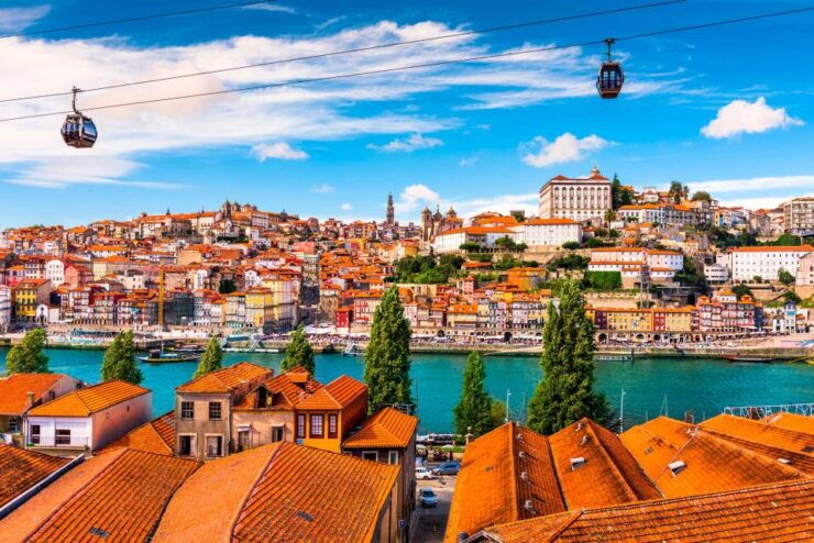 From Lisbon: Private Transfer to Porto With City Stops - Full Description of the Tour