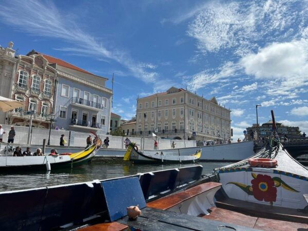From Lisbon: Private Transfer to Porto With City Stops - Coimbra or Fátima: Ancient Past and Modern Area