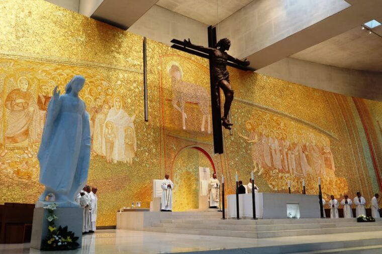 From Lisbon: Sanctuary of Fátima & the Little Shepherds Town - Personal Reflection and Souvenir Shopping
