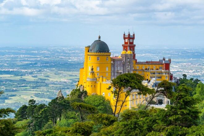 From Lisbon: Sintra, Cascais, and Cabo Da Roca Day Trip - Historic Center of Sintra